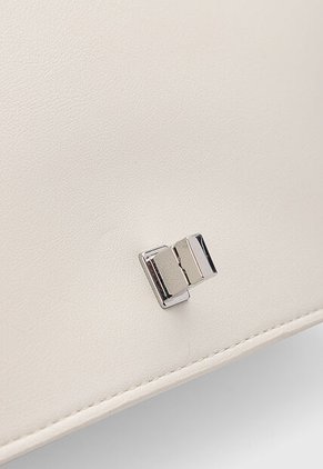 Bolso Manos Libres Calvin Klein Marfil