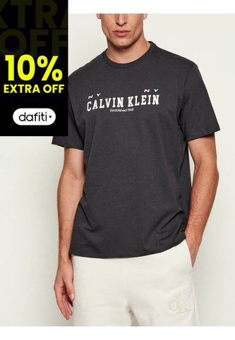 Camiseta Negra Con Estampado Gráfico De Logo Calvin Klein Calvin Klein