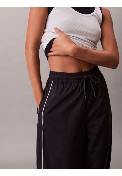 Jogger Azul Técnico Con Textura Arrugada Calvin Klein
