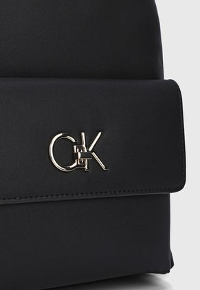 Morral Negro-Dorado Calvin Klein
