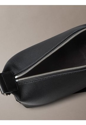Bolso Negro De Hombro Ultralight Calvin Klein