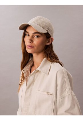 Gorra Beige Con Monograma Calvin Klein