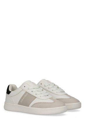 Tenis Gris Bajos De Cordones Calvin Klein