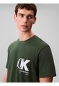 Camiseta Verde Con Estampado De Logo Con Efecto Entrelazado Calvin Klein de Calvin Klein