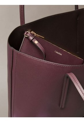 Bolso Café Tote Pequeño Con Logo En Lámina Metálica Calvin Klein