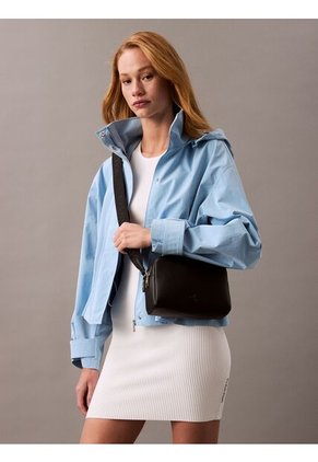 Bolso Negro Cruzado Ultralight Con Doble Cremallera Calvin Klein