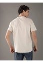 Camiseta Blanca Con Logo Pequeño Calvin Klein de Calvin Klein