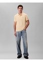 Polo Amarillo Con Monograma Bordado Calvin Klein de Calvin Klein