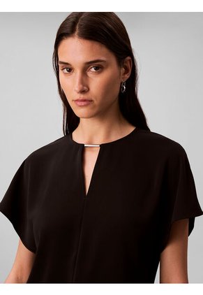 Blusa Negra De Manga Corta En Crêpe De Chine Calvin Klein
