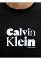 Camiseta Negra Con Estampado Gráfico De Logo En Estilo Bold Calvin Klein de Calvin Klein