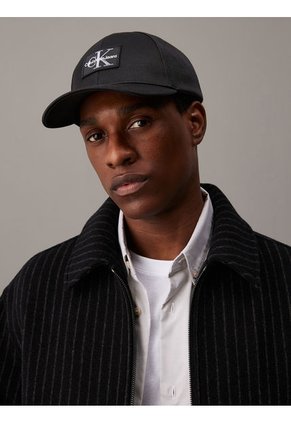 Gorra Negra De Sarga Con Cálida Felpa Calvin Klein