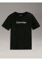 Camiseta Negra Con Logo Infantil Calvin Klein de Calvin Klein