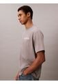 Camiseta Gris Con Logotipo Bordado Calvin Klein de Calvin Klein