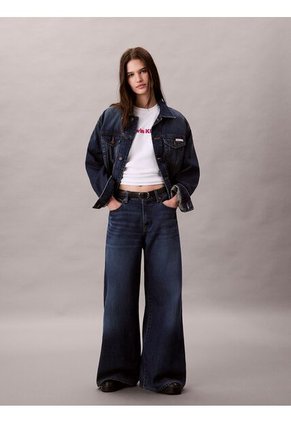 Camiseta Blanca De Manga Corta Con Logo Bordado En 3D Calvin Klein