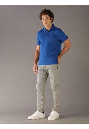 Polo Azul Clásico Con Monograma Bordado Calvin Klein