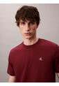 Camiseta Vino Tinto Regular De Manga Corta Con Monograma Bordado Calvin Klein de Calvin Klein