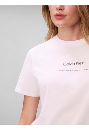 Camiseta Blanca Con Logo Calvin Klein