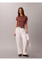 Camiseta Café Ajustada De Canalé Calvin Klein de Calvin Klein
