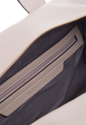Bolso Nude Calvin Klein