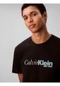 Camiseta Negra Con Estampado Gráfico De Logo En Letra Cursiva Calvin Klein de Calvin Klein