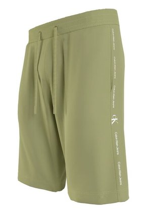Bermuda Verde Con Cinta Distintiva En Los Laterales Calvin Klein