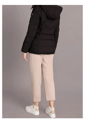 Chaqueta Negra Puffer Con Capota Calvin Klein