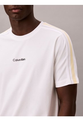 Camiseta Blanca Con Franjas Deportivas Calvin Klein