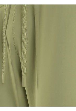 Bermuda Verde Con Cinta Distintiva En Los Laterales Calvin Klein