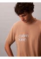 Camiseta Beige Con Logo Estampado En Alineado Derecho Calvin Klein de Calvin Klein