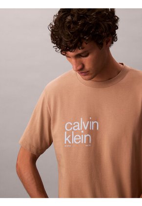 Camiseta Beige Con Logo Estampado En Alineado Derecho Calvin Klein