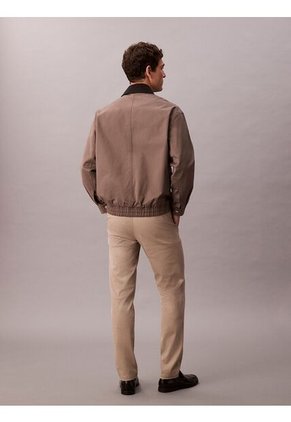 Pantalón Beige Chino Slim De Tejido Elástico Calvin Klein