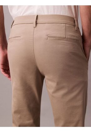 Pantalón Beige Chino Slim De Tejido Elástico Calvin Klein
