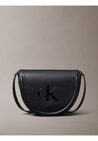 Bolso Negro Saddle Con Monograma Grabado Calvin Klein Calvin Klein