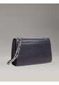 Bolso Negro De Hombro Convertible Con Broche Giratorio Calvin Klein de Calvin Klein