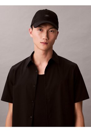 Gorra Negra Con Parche De Monologo Calvin Klein