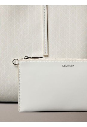 Bolso Blanco Tote Con Logo Monograma Con Bolsito Calvin Klein