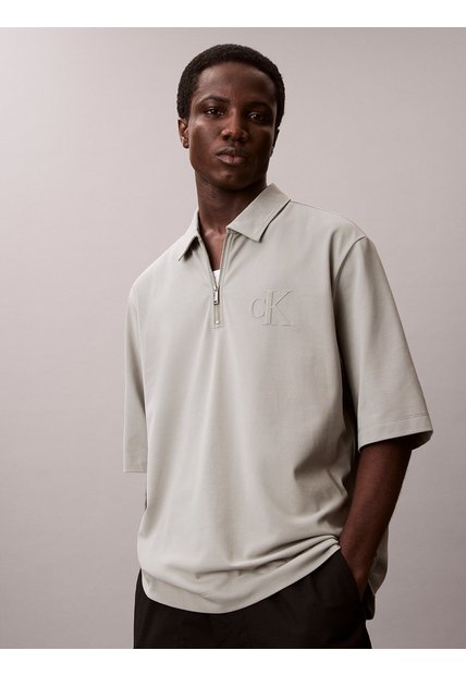 Polo Gris Supima Con Mini Monograma Calvin Klein