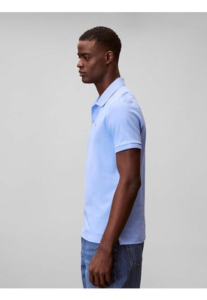 Polo Celeste Clásico Con Monograma Bordado Calvin Klein