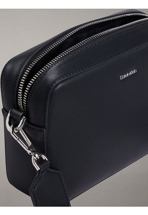 Bolso Negro Cruzado CK Must Calvin Klein