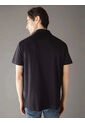 Camisa Negra Manga Corta De Tejido Interlock Suave Calvin Klein de Calvin Klein
