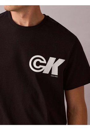 Camiseta Negra Sport Con Logotipo Gráfico Calvin Klein