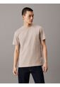 Camiseta Beige Con Logo En La Cinta Calvin Klein de Calvin Klein