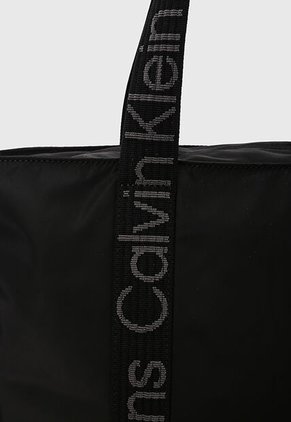 Bolso Calvin Klein Ultralight Negro