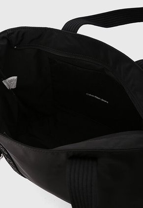 Bolso Calvin Klein Ultralight Negro
