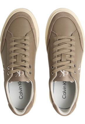 Tenis Beige De Corte Bajo Calvin Klein