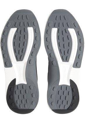 Tenis Negro Chunky Runner Calvin Klein