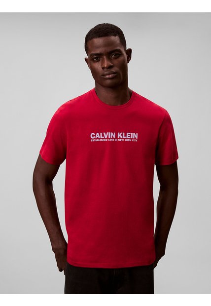Camiseta Roja Con Estampado De Logo Calvin Klein
