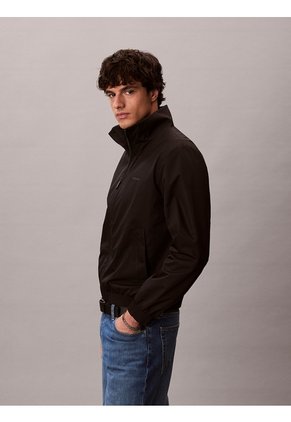 Rompe Negro Viento Con Cuello Alto Calvin Klein