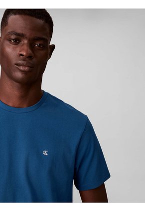 Camiseta Azul Con Micro Monograma Bordado Calvin Klein