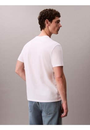 Camiseta Blanca Con Gráfico Estampado Micro Monologo Calvin Klein